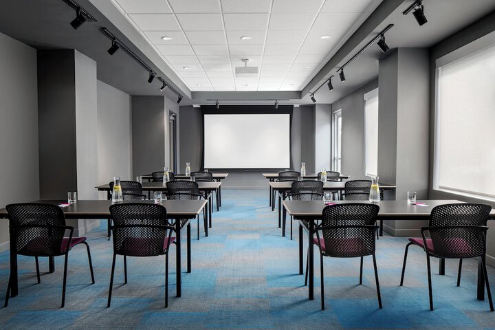 Aloft by Marriott Shenandoah Woodlands Area