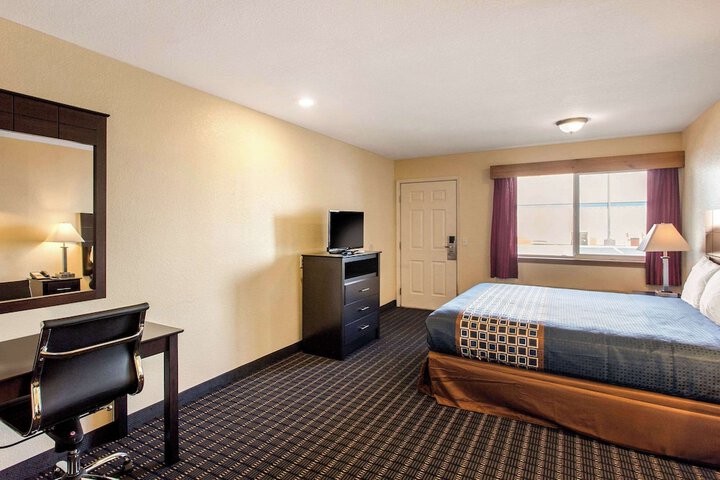 Room 20 of 24