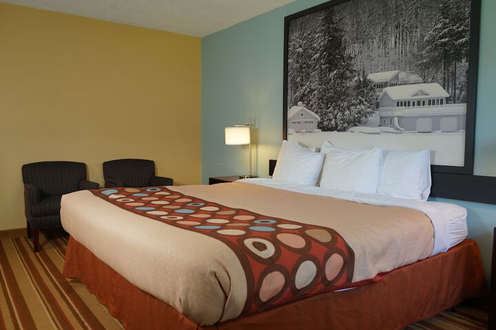 Room 44 of 125
