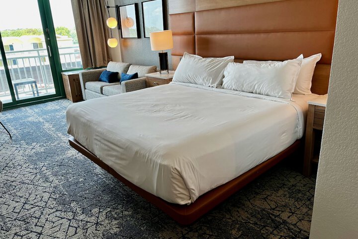 Room 44 of 152