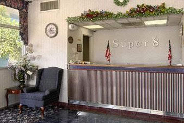 Hotel Super 8 Motel - Dillon