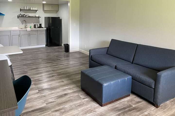 Suite 43 of 100