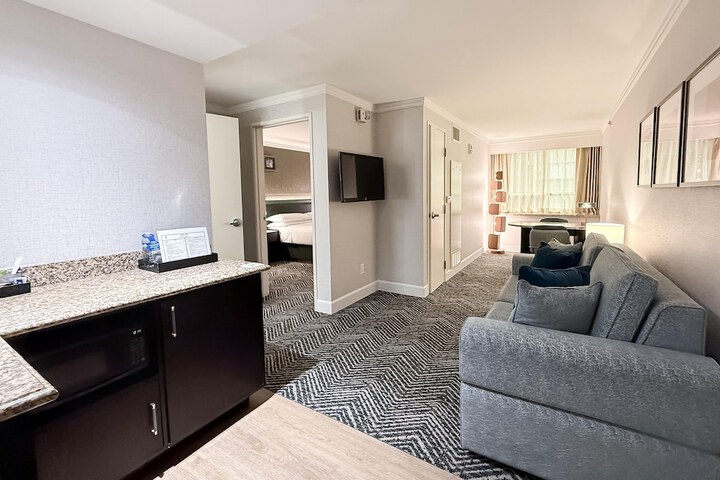 Embassy Suites Los Angeles - Glendale