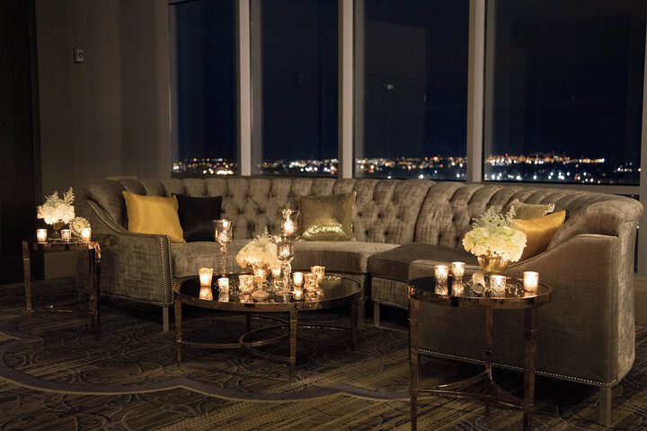 Lounge 85 of 105