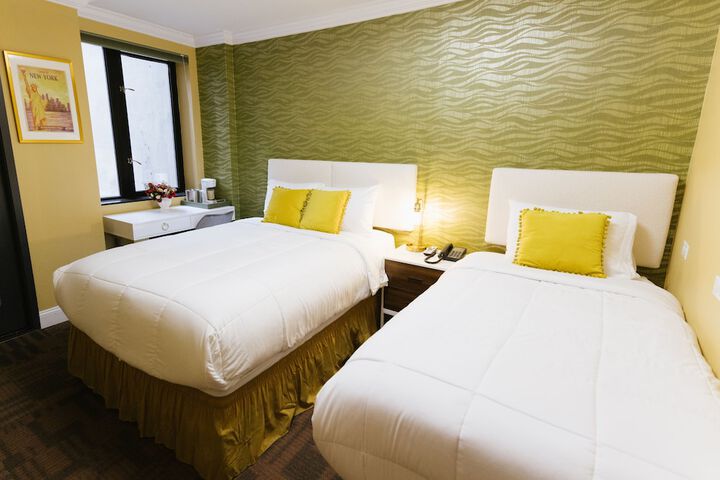 Room 13 of 21