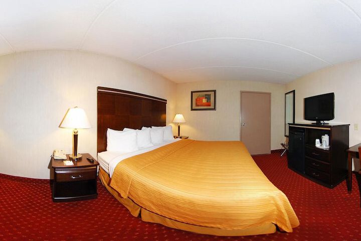 Room 42 of 48