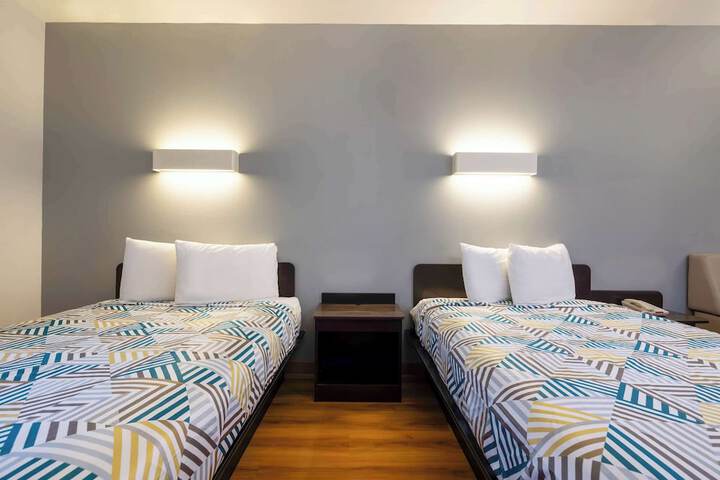 Room 13 of 25