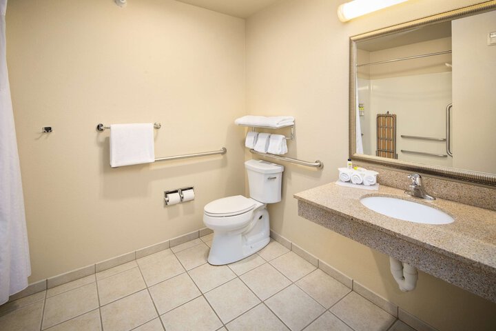 Room 15 of 24