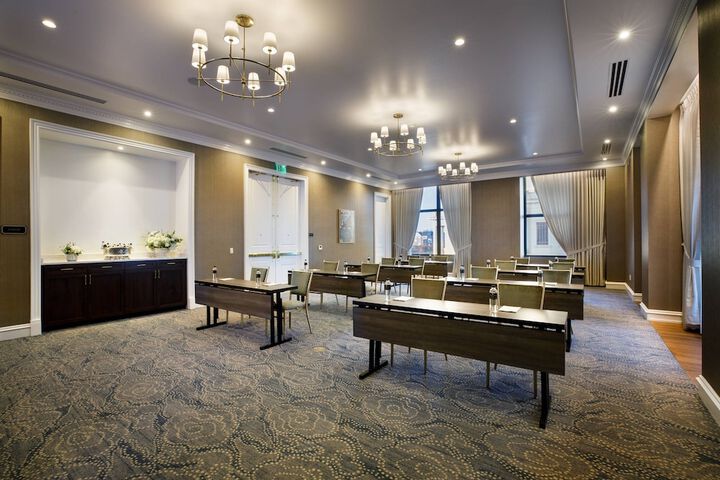 Hotel Carmichael Autograph Collection