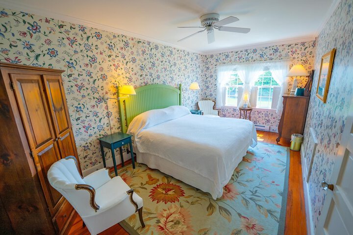 The Colony Hotel
