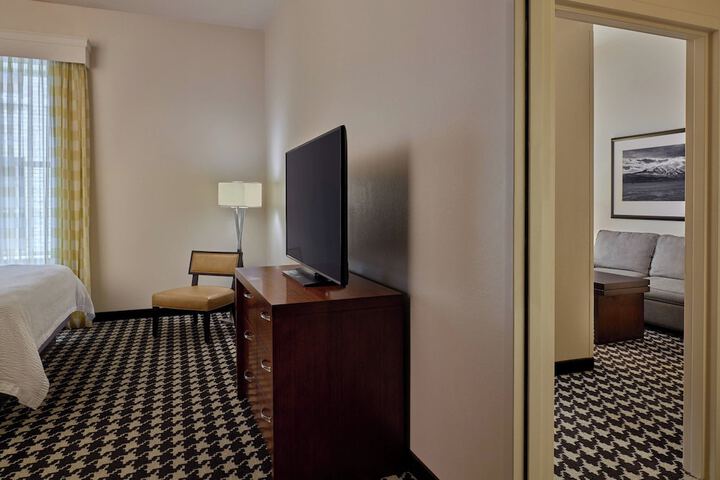 Room 28 of 48
