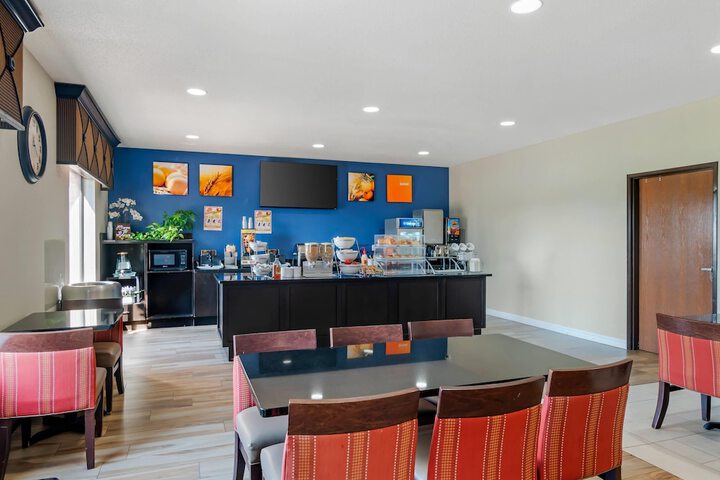 Comfort Suites St. Charles - St Louis