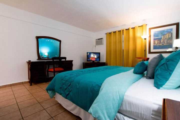 Room 14 of 22