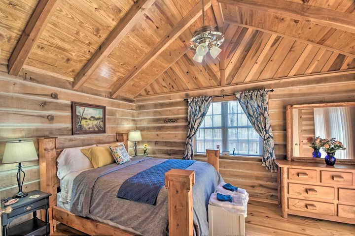 The Lake Place Cabin w / Golf Cart & Free Kayaks!