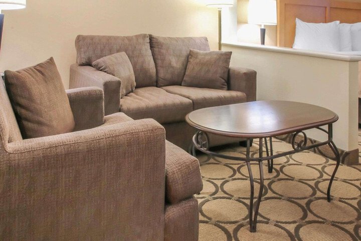 Room 12 of 47