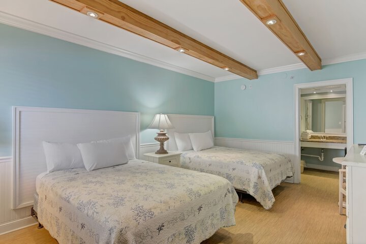 Sea & Breeze Hotel And Condo