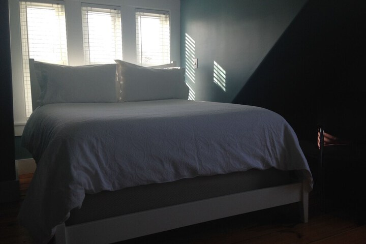 Room 16 of 26