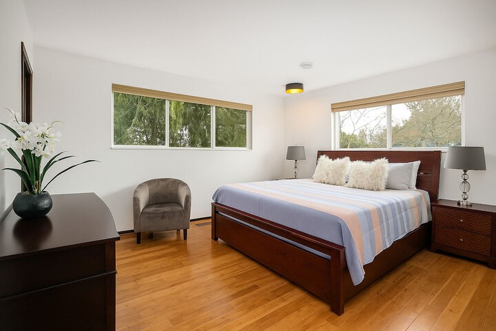 Peaceful House in Lake Forest Park