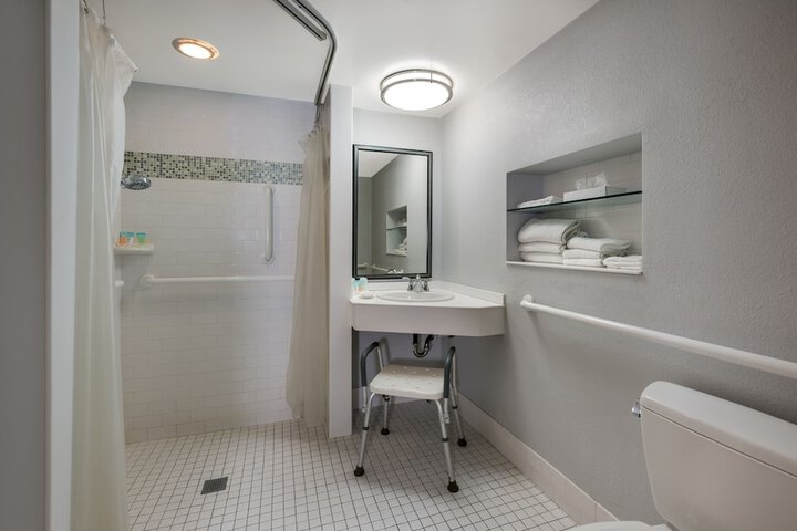 Room 18 of 26