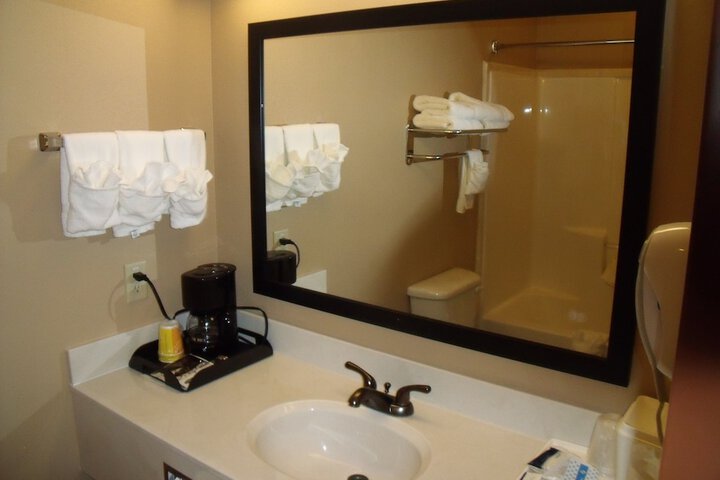 Room 16 of 24