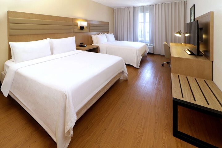 Room 42 of 110