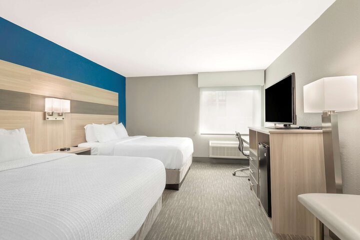 Best Western Plus Cleveland Inn & Suites
