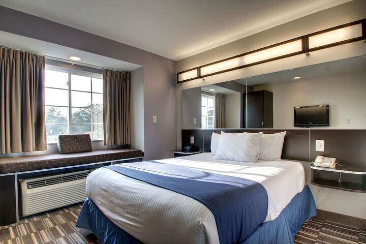 Room 19 of 37