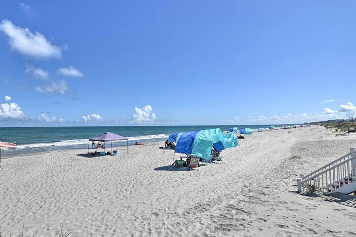 Pawleys Island Condo Retreat w / Beach Access!