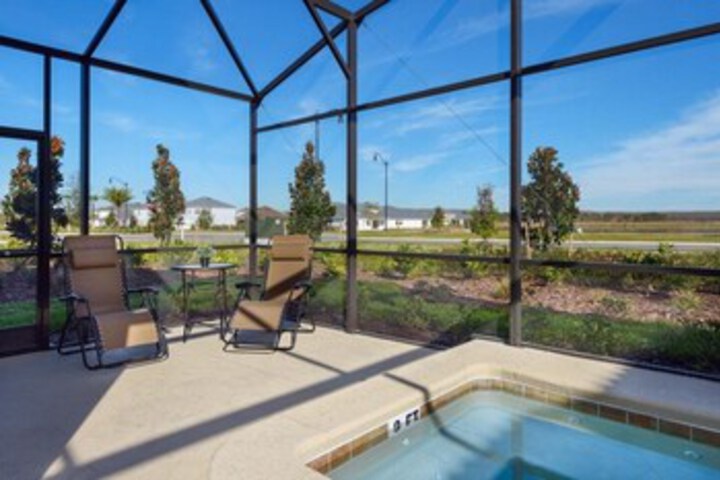 Luxury 5 bedroom home with private pool