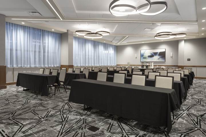 Crowne Plaza Lansing by IHG
