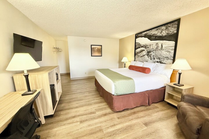 Room 6 of 22