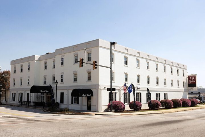 Inn on the Square an Ascend Collection Hotel
