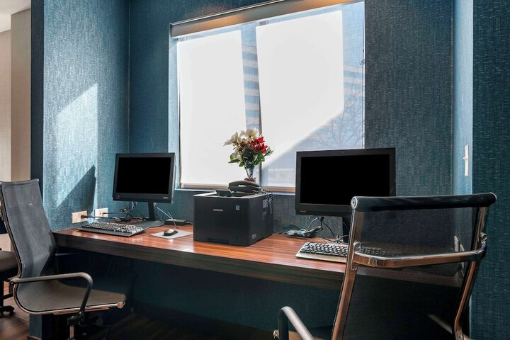 Business Center 38 of 38