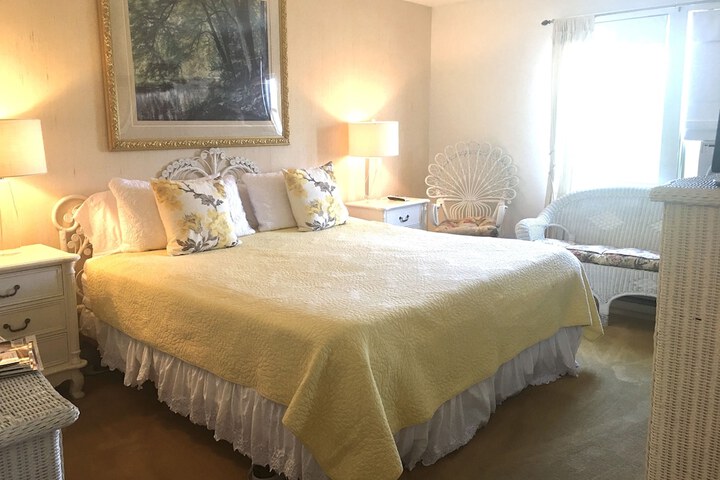 Room 17 of 47