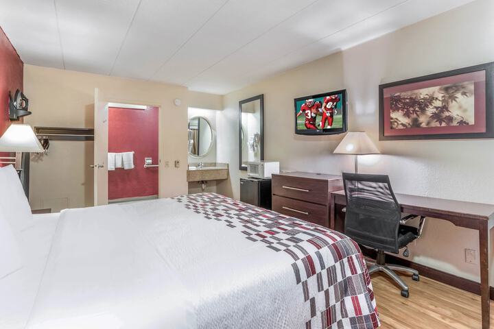 Room 12 of 27