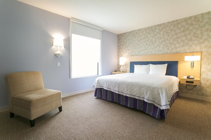 Room 17 of 24