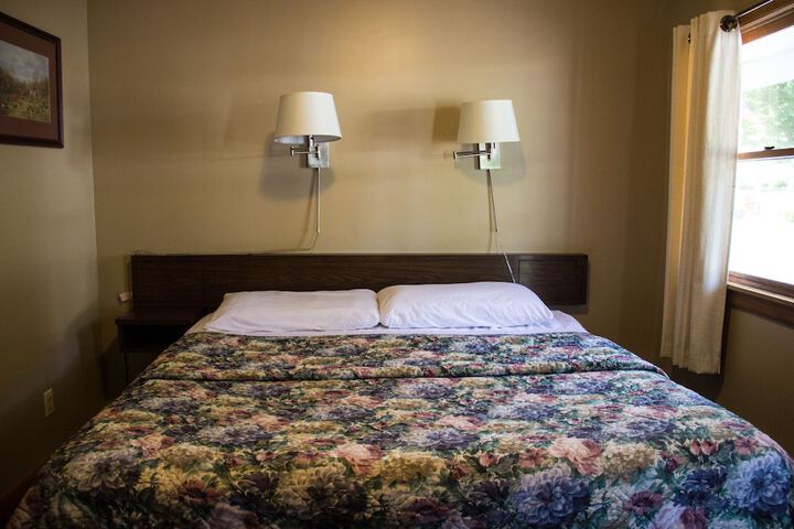 Room 11 of 33
