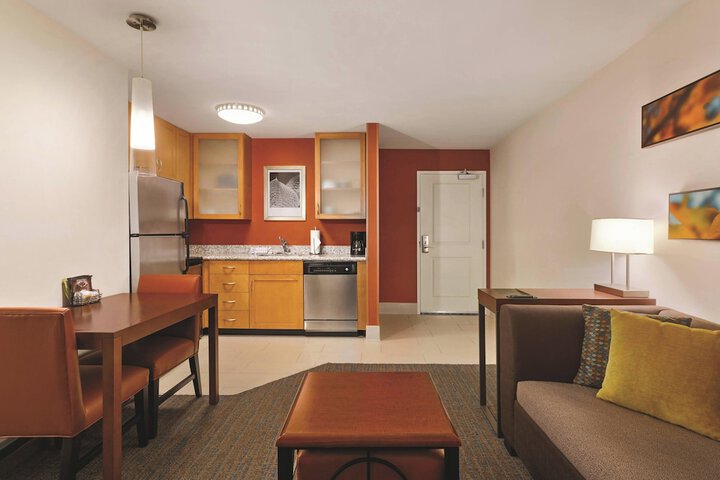Room 25 of 58