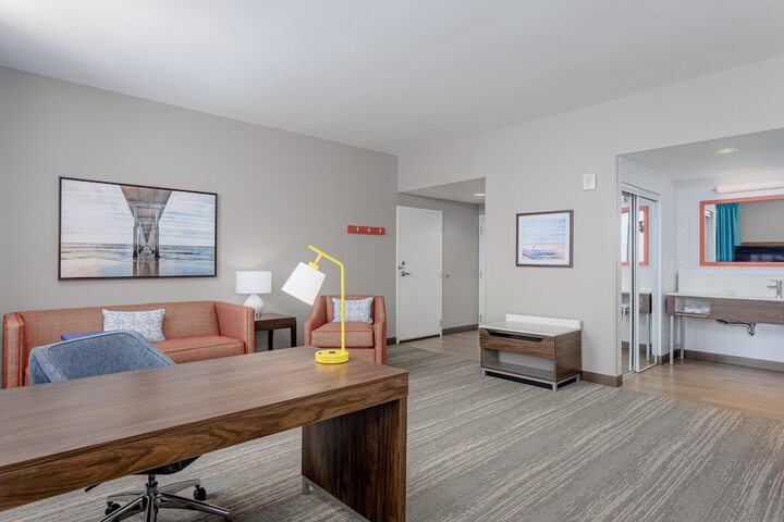 Hampton Inn & Suites Orange Beach / Gulf Front