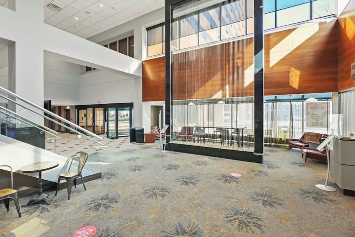 Hotel 8 of 122