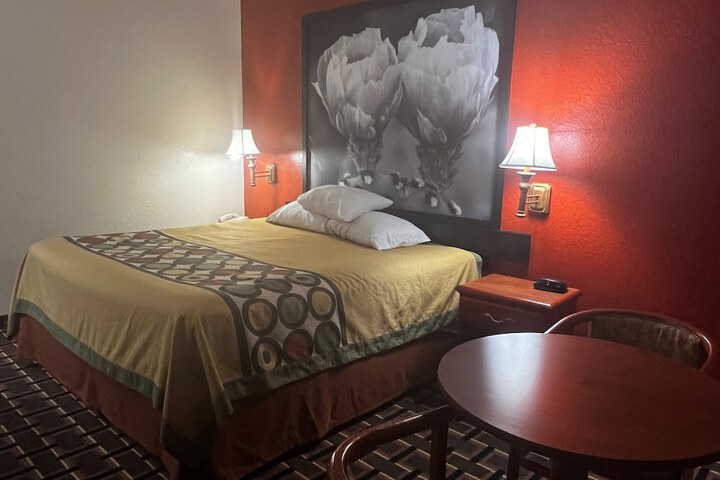 Room 20 of 31