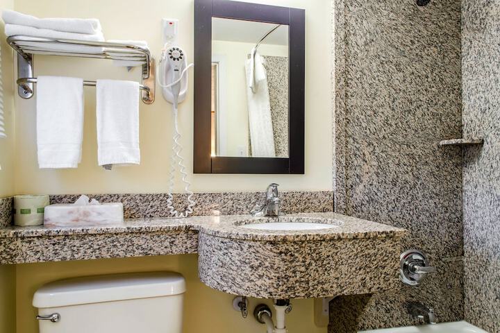 Econo Lodge Bellefonte I-99