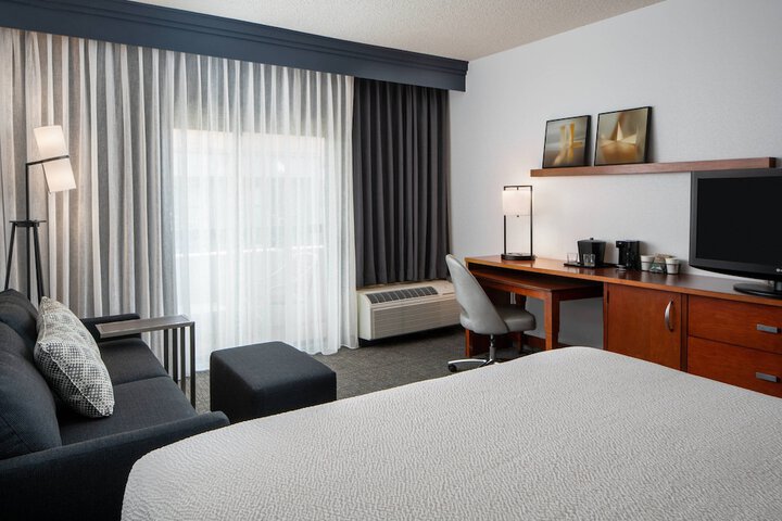 Room 17 of 47