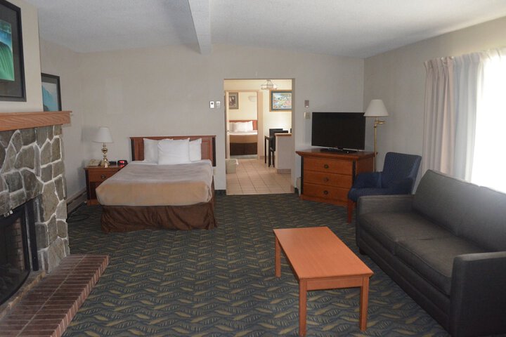 Room 32 of 53