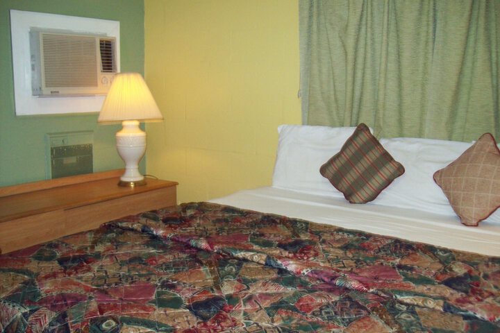 Room 23 of 40