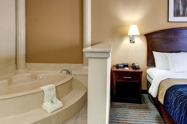 Room 20 of 29