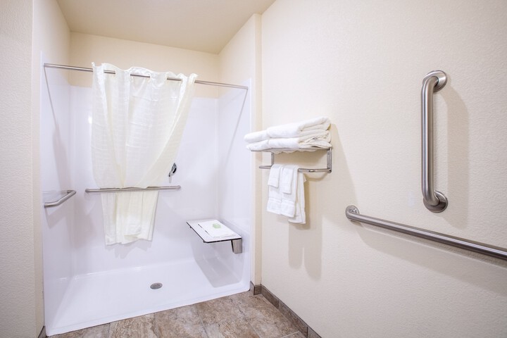 Cobblestone Inn & Suites - Pine Bluffs