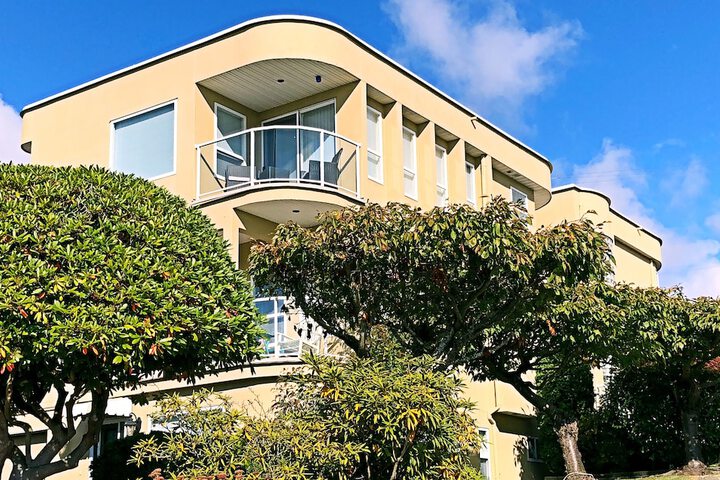 Hotel 19 of 194