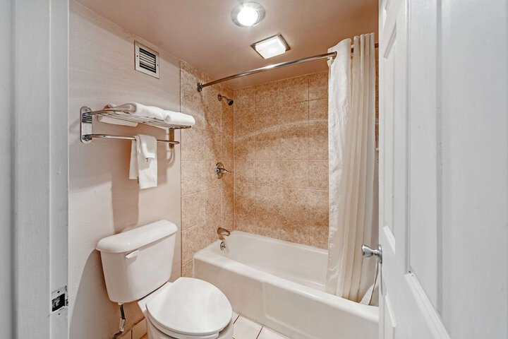 Room 41 of 49