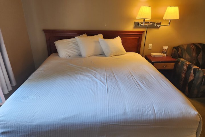 Waterton Lakes Lodge Resort